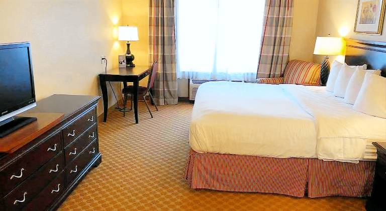 AmericInn by Wyndham Iron Mountain — photo 2