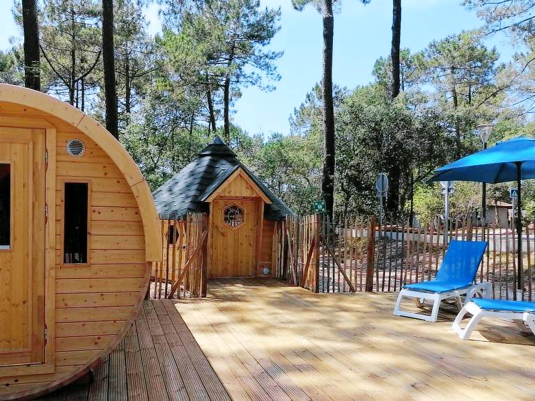 Chalet with heated pool — photo 3