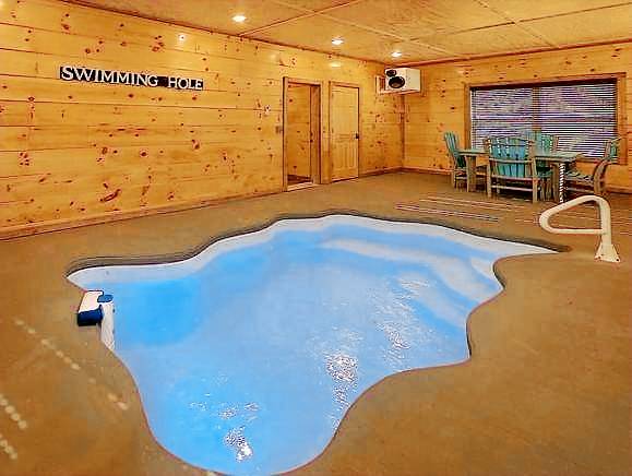 A Lodge at The Glades 12 BR Cabin Private Indoor Pool Hot Tubs Game Rooms and Theater Room in Gatlinburg, TN