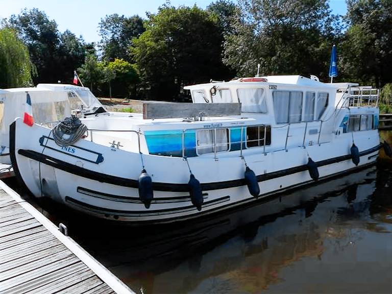 Péniche Le Lion-d'Angers