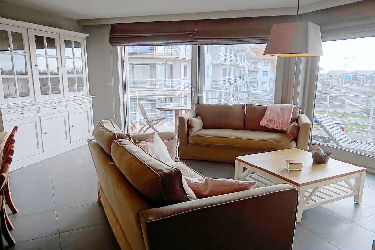 Rental apartment with terrace & pool — photo 5