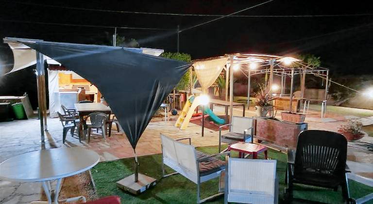Serviced apartment with barbeque, hot tub & pool — photo 3