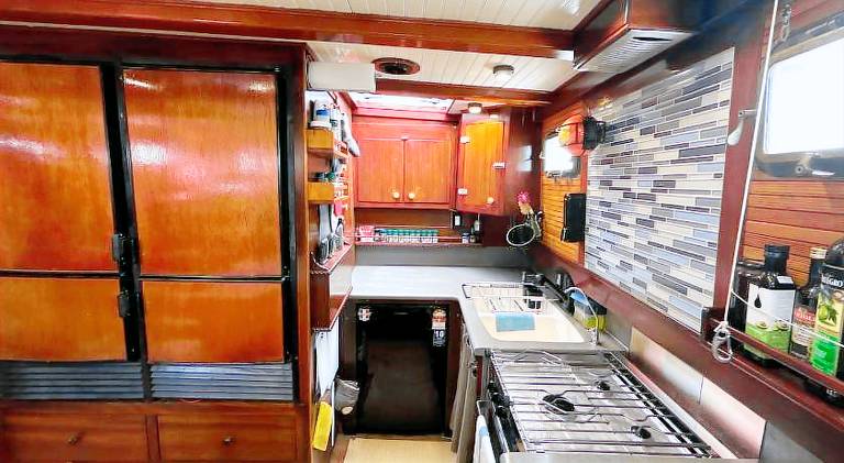 Boat with 1 room for 2 persons — photo 5