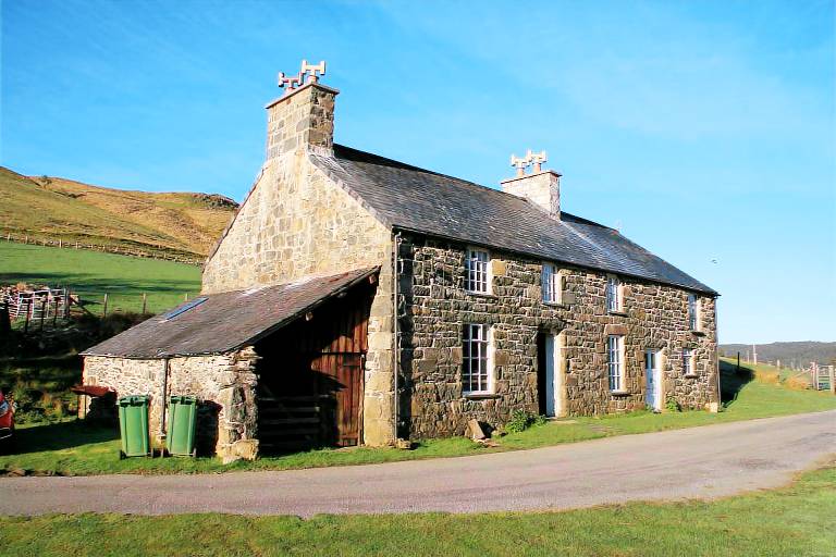 Farmhouse Brithdir and Llanfachreth