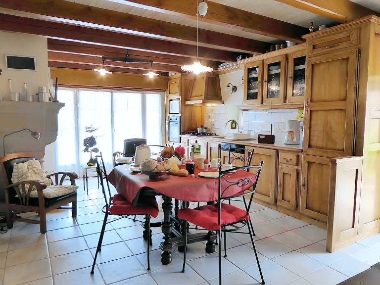 House with BBQ & garden | Garden view — photo 2