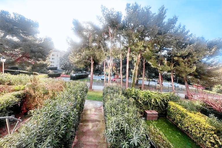 Rental apartment with pool in Six-Fours-les-Plages