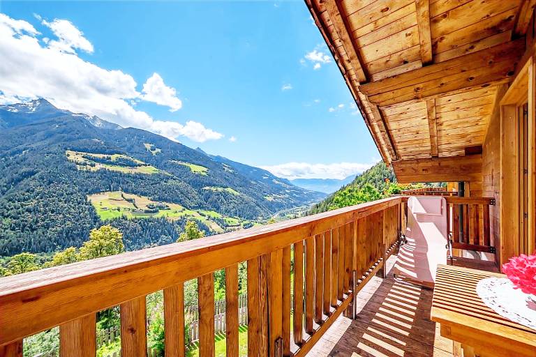 Holiday Apartment 'Almbergerhof Wohnung Hirzer' with Mountain View and Balcony — photo 3