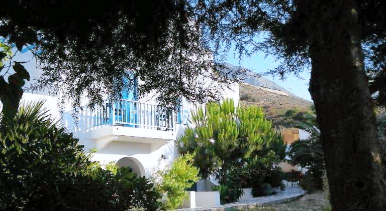 Serviced apartment with patio & yard | Beach nearby | Good for workation | Dogs allowed — photo 5
