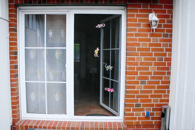 House with barbeque, garden & patio — photo 5
