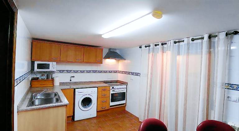 Fully equipped house with terrace & pool | Suitable for remote work | Dogs allowed — photo 3