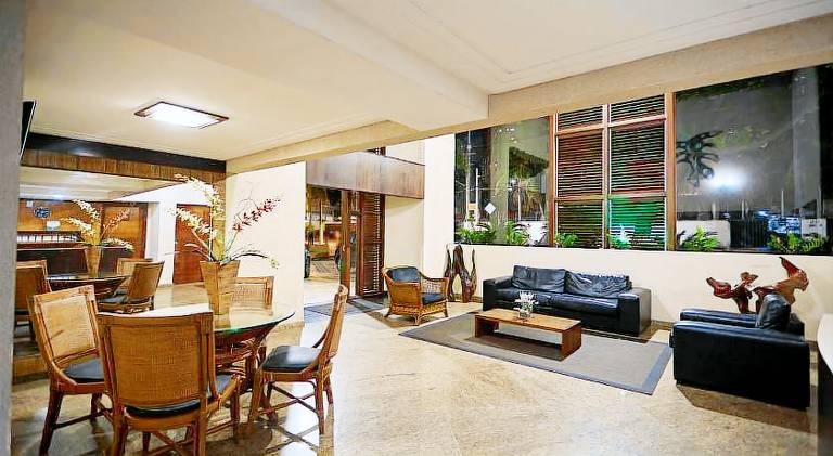 Apartment with pool — photo 3