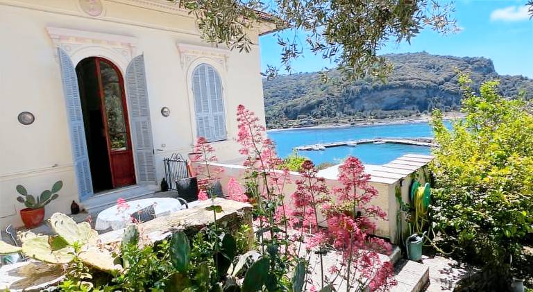 Villa with 2 rooms for 6 persons in Portovenere