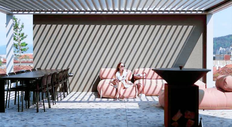 Serviced apartment with patio & pool | Near Ljubljana Castle | Pets allowed — photo 4