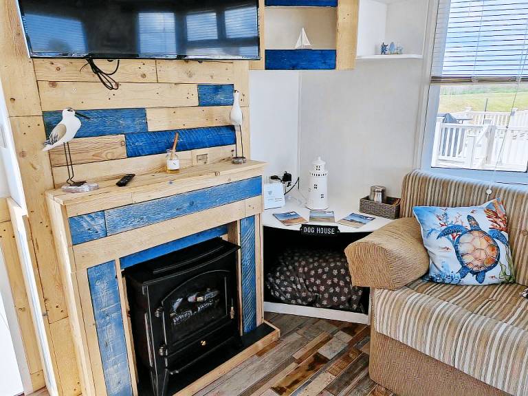 Cabin Anderby Creek
