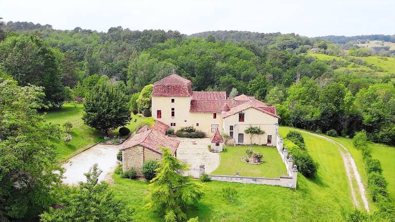 Castle  Léguillac-de-l'Auche