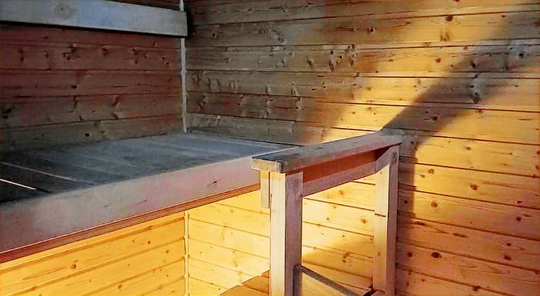 Apartment with sauna & yard — photo 3