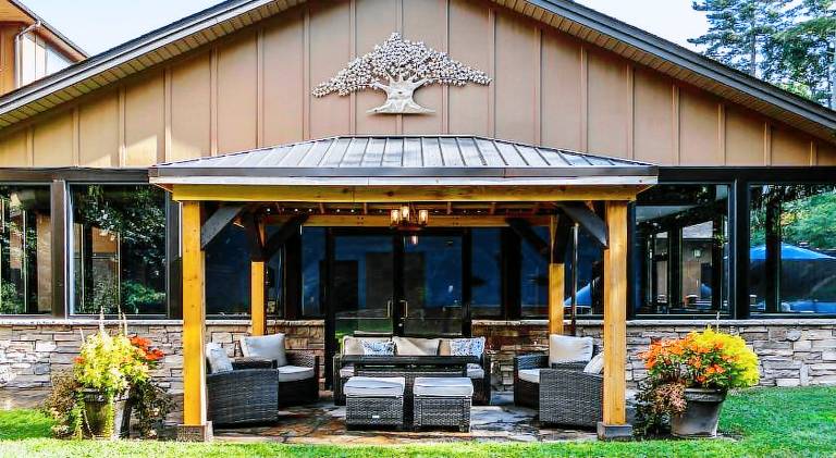 The Lodge at Flat Rock — photo 5