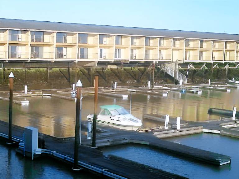 Astoria Riverwalk Inn in Astoria, OR