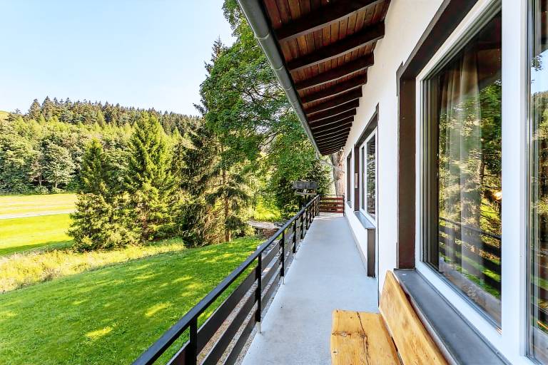Vacation home with patio, garden & sauna | Garden view — photo 2