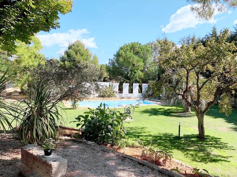 Children-friendly charming villa with private pool, yard & hot tub | Water view | Pet-friendly — photo 4