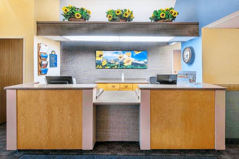 Days Inn by Wyndham Great Falls — photo 3