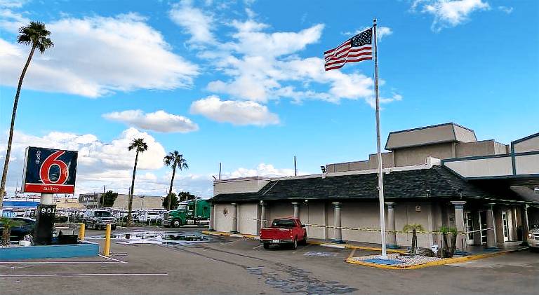 Super 8 by Wyndham Mesa Downtown Near Convention Center — photo 4
