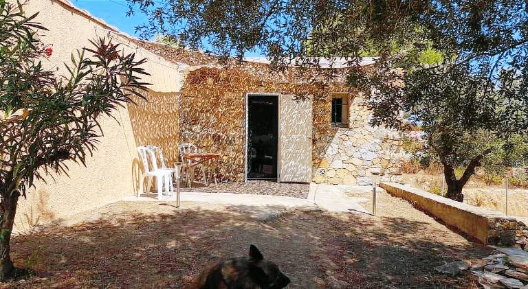 Charming farm with yard, terrace & pool | Perfect for remote work | Dogs allowed — photo 5