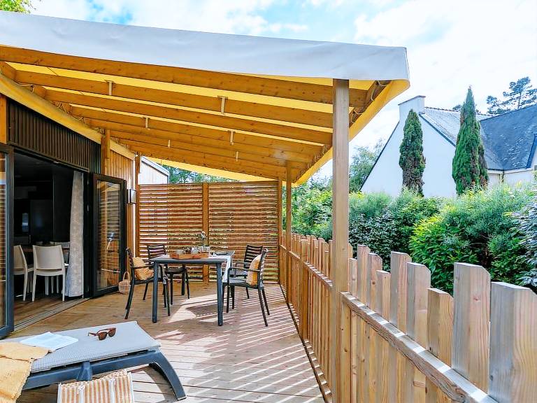 Mobile home with barbeque, heated pool & patio — photo 5