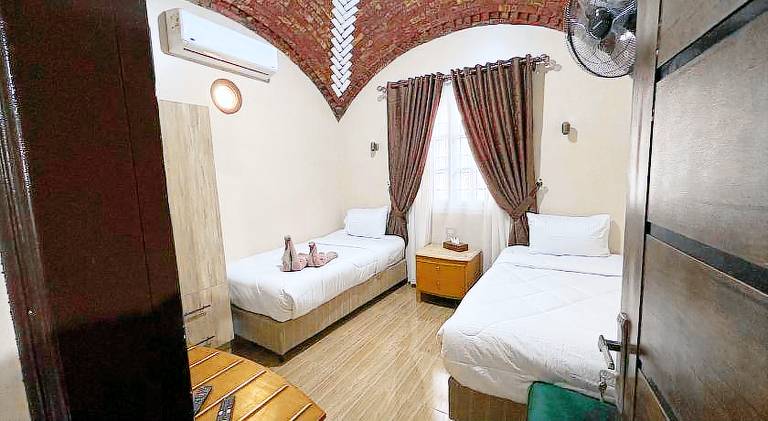 Villa with 4 rooms for 8 persons — photo 2