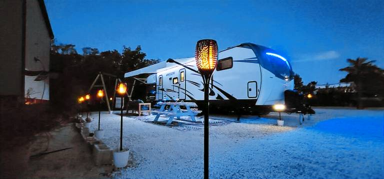 Caravan  Key Largo