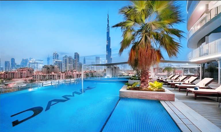 Wonderful vacation home with sauna, hot tub & pool | Near The Dubai Fountain | Good for workation | Dogs allowed in Dubai