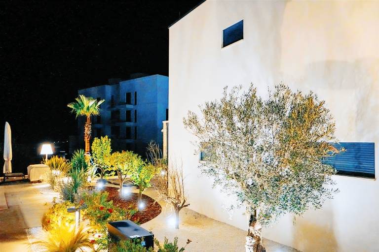 Fully equipped villa with private pool, yard & patio | Dogs allowed — photo 5