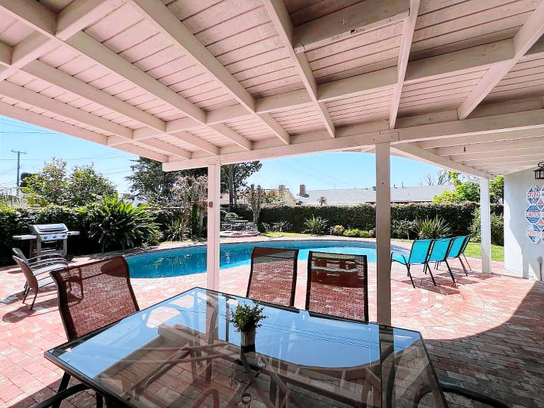 House  Southwest Anaheim