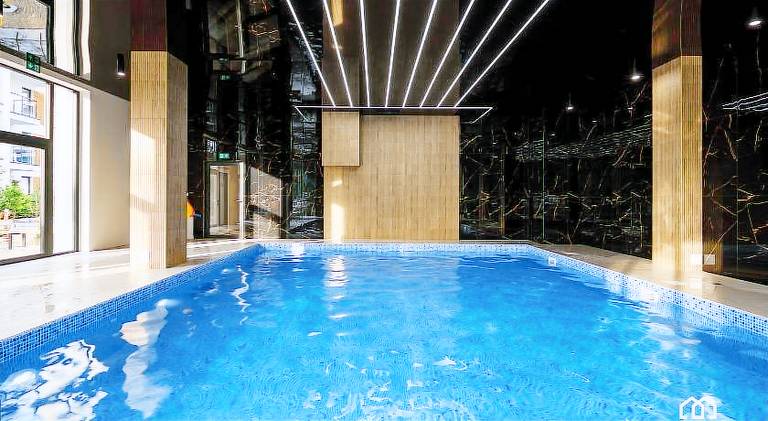 Apartment with pool — photo 2