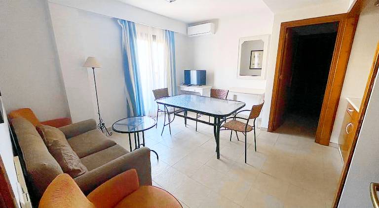 Rental apartment with pool — photo 2
