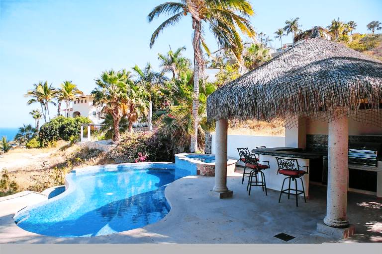 Luxury 5BD with Stunning Ocean View Casa Jalisco