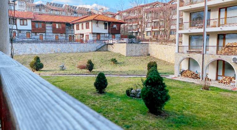 Rental apartment with yard in Bansko