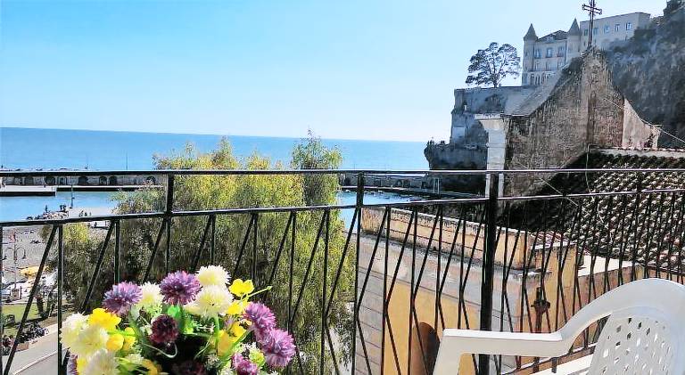Holiday apartment | Close to the beach | Dogs allowed in Minori