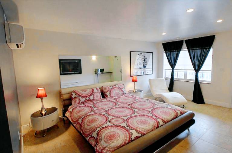 OYO Hotel Coral Gables - Miami Airport in Coral Gables, FL