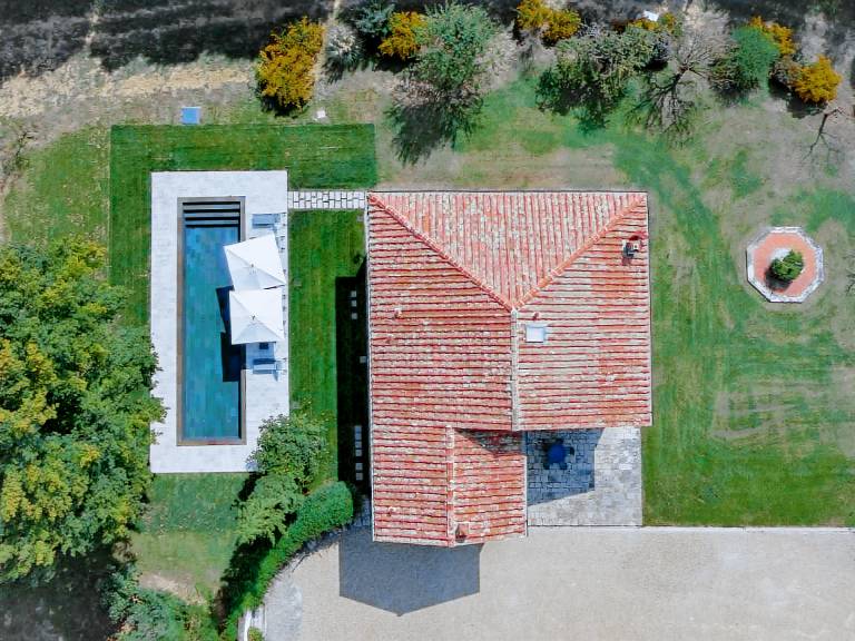 Family-friendly villa with yard | Dogs allowed — photo 3