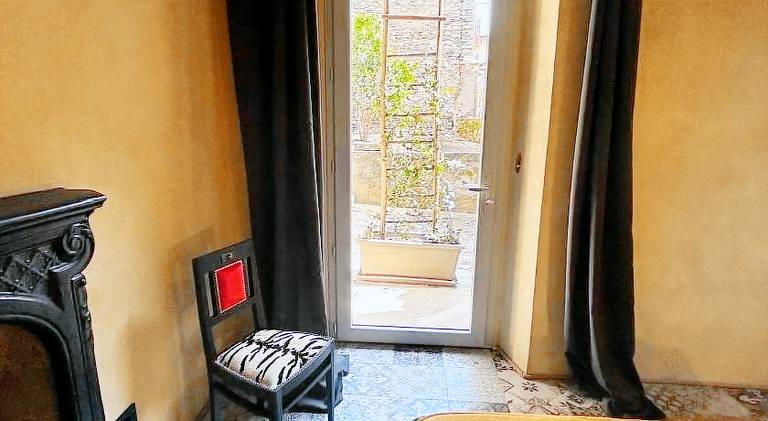 Lovely holiday apartment with patio | Pet-friendly — photo 2