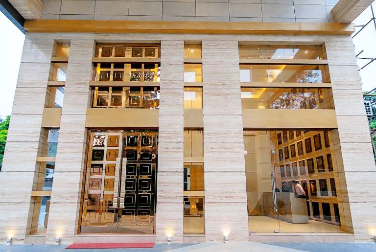 THE PRISTINE HOTEL
