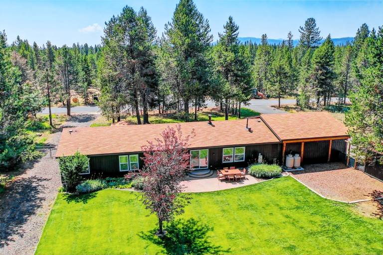 Black Moose - Pet friendly - Trailer parking - Wood stove - Single level — photo 2