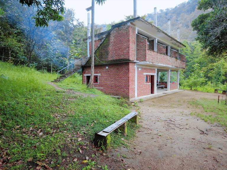 1000 m&sup2; Villa