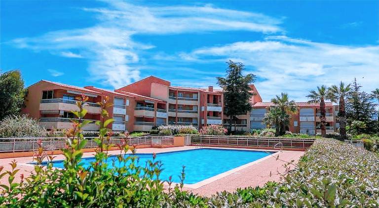 Rental apartment with pool in Le Lavandou