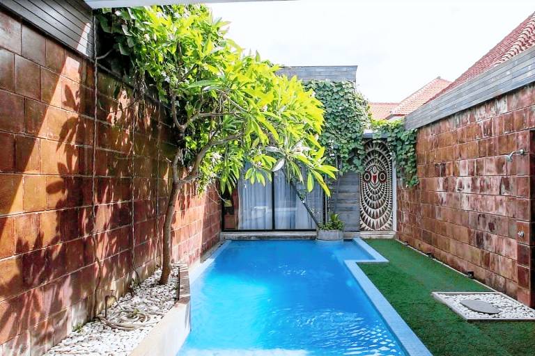 Beautiful villa with pool & yard | Perfect for remote work | Pets allowed in Pecatu