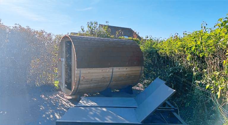 House with hot tub in Breskens