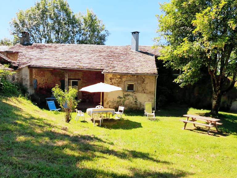 Charming 3-Star House, Perfect for a Peaceful and Authentic Stay in the Tarn in Castres