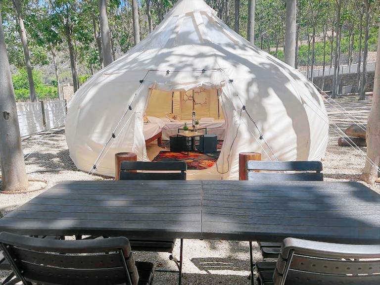 Tent with pool — photo 4