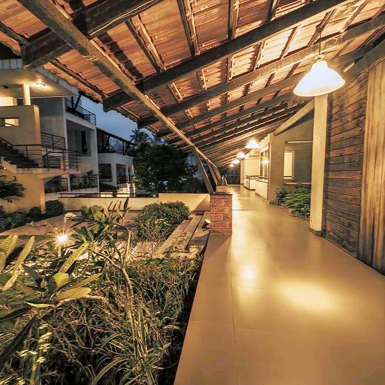 House with patio, garden & pool — photo 3